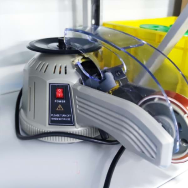 آلة قطع الشريط